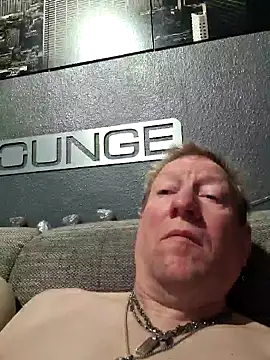 tomtom111111 online show from 18, 3, 2026