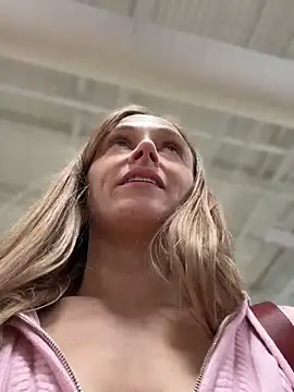 lunagirl13 online show from 19, 5, 2026