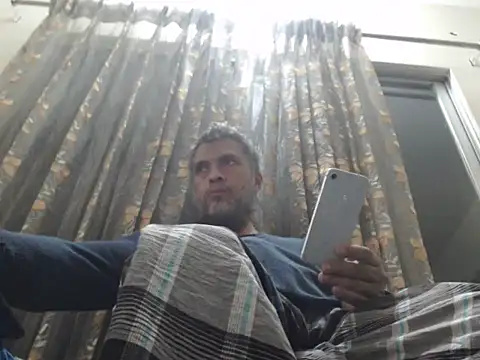 Snapshot of HOW70 chatting on 5, 2, 2026 HOW70 online show from 5, 2, 2026