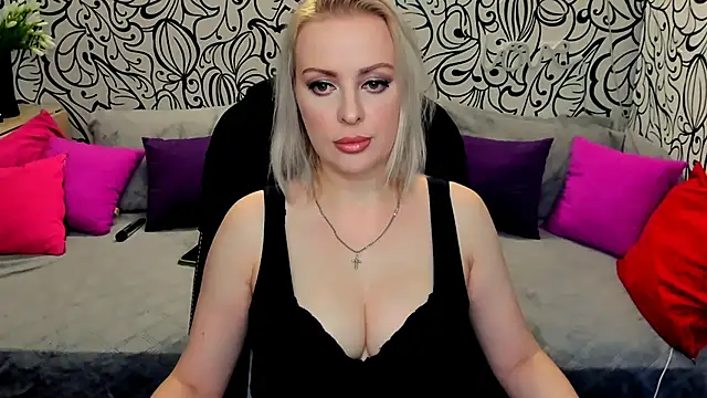 Hotdreamhere online show from 11, 12, 2024