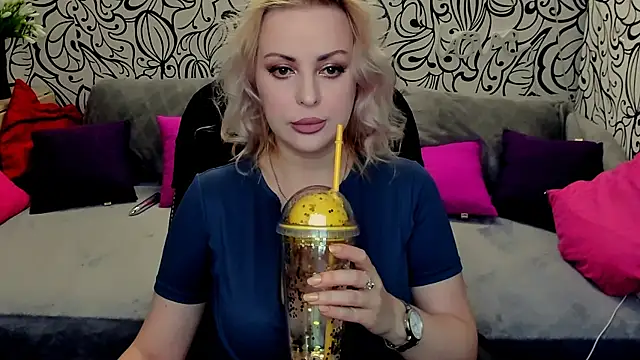 Hotdreamhere online show from 20, 3, 2025