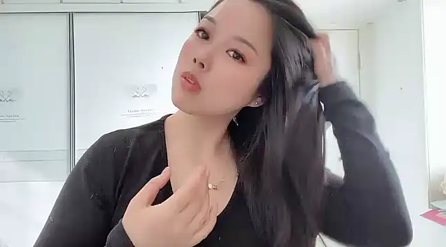 Snapshot of kk_lele chatting on 5, 1, 2025 kk lele online show from 5, 1, 2025