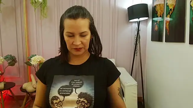 Britney taylor  online show from 26, 12, 2024