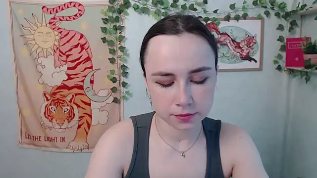 VeryVeryVeryShy  online show from 26, 5, 2026