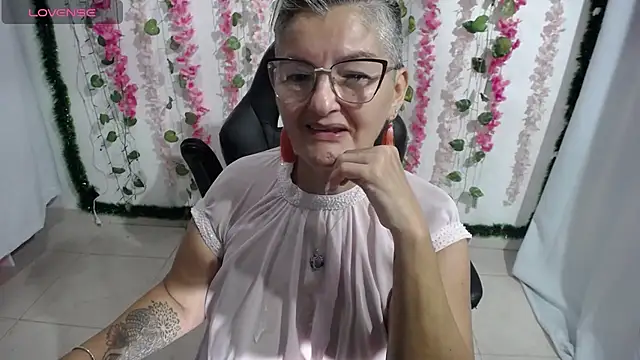 bety-cum2 online show from 7, 2, 2025