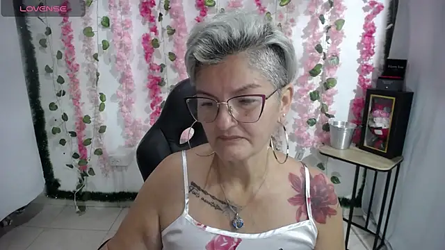 bety-cum2 online show from 18, 2, 2025