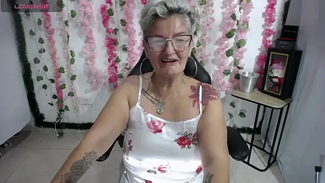 bety-cum2 online show from 18, 2, 2025