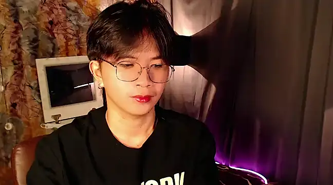 Sexy Handsome Drex online show from 18, 12, 2024