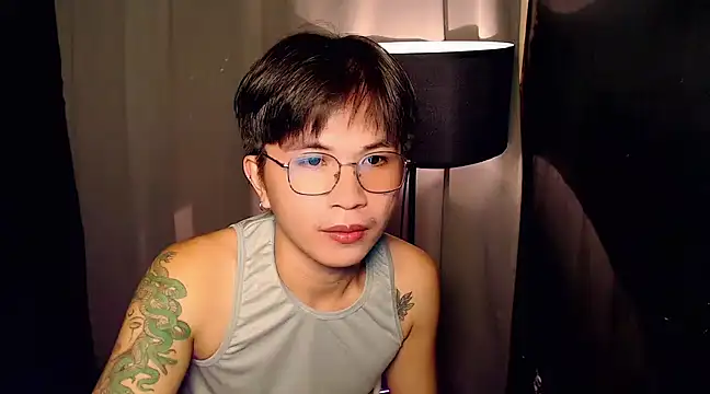 Sexy Handsome Drex online show from 1, 3, 2025