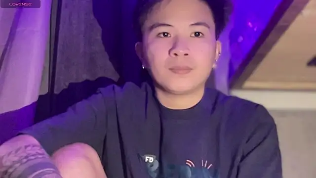 Sexy Handsome Drex online show from 14, 4, 2026