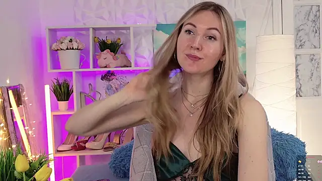 Hello Lisha online show from 3, 2, 2025