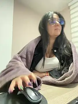 Snapshot of SWEETLILY18 chatting on 20, 1, 2025 SWEETLILY18 online show from 20, 1, 2025