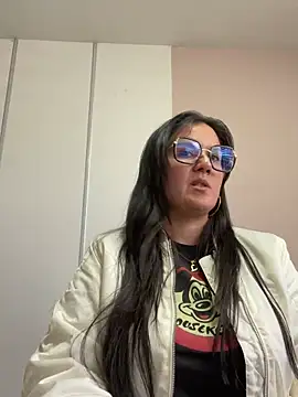 Snapshot of SWEETLILY18 chatting on 23, 1, 2025 SWEETLILY18 online show from 23, 1, 2025