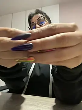 Snapshot of SWEETLILY18 chatting on 7, 2, 2025 SWEETLILY18 online show from 7, 2, 2025