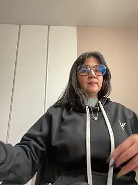 Snapshot of SWEETLILY18 chatting on 12, 2, 2025 SWEETLILY18 online show from 12, 2, 2025