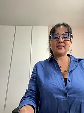 Snapshot of SWEETLILY18 chatting on 24, 2, 2025 SWEETLILY18 online show from 24, 2, 2025