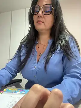 Snapshot of SWEETLILY18 chatting on 11, 3, 2025 SWEETLILY18 online show from 11, 3, 2025