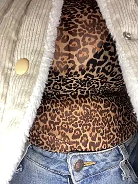 Snapshot of SWEETLILY18 chatting on 17, 3, 2025 SWEETLILY18 online show from 17, 3, 2025