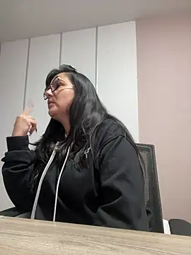 Snapshot of SWEETLILY18 chatting on 18, 3, 2025 SWEETLILY18 online show from 18, 3, 2025