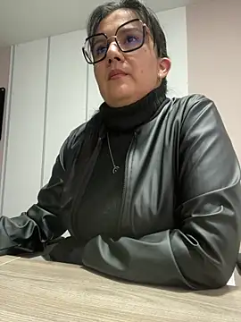 Snapshot of SWEETLILY18 chatting on 20, 3, 2025 SWEETLILY18 online show from 20, 3, 2025