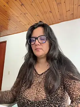 SWEETLILY18 online show from 17, 4, 2026