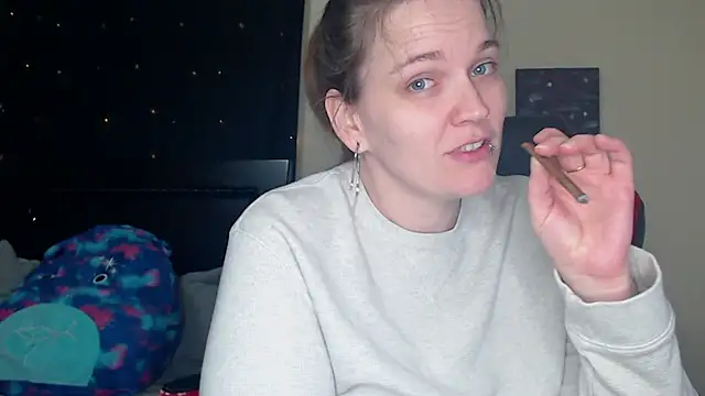 Snapshot of ToxicLilly chatting on 6, 12, 2024 ToxicLilly online show from 6, 12, 2024