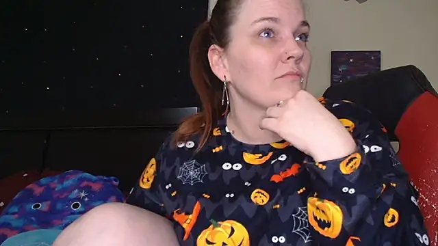 Snapshot of ToxicLilly chatting on 26, 10, 2025 ToxicLilly online show from 26, 10, 2025