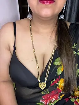 Snapshot of Zoya_Varma004 chatting on 17, 5, 2026 Zoya Varma004 online show from 17, 5, 2026