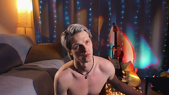 Breston Sweet online show from 20, 12, 2025