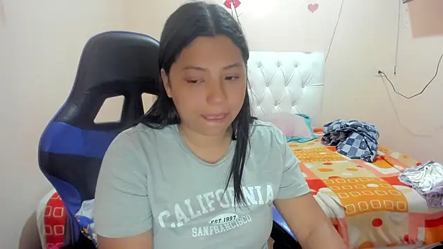 Leylafourniert online show from 26, 2, 2025