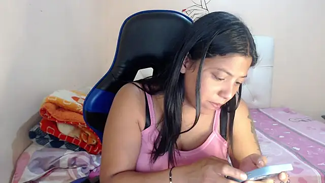 Leylafourniert online show from 22, 12, 2025