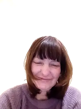 Snapshot of TiAmorre chatting on 2, 2, 2025 TiAmorre online show from 2, 2, 2025