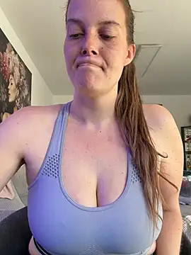 Snapshot of newMichelle chatting on 7, 5, 2026 newMichelle online show from 7, 5, 2026