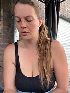 Snapshot of newMichelle chatting on 2, 6, 2026 newMichelle online show from 2, 6, 2026