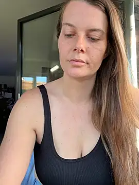 Snapshot of newMichelle chatting on 18, 6, 2026 newMichelle online show from 18, 6, 2026