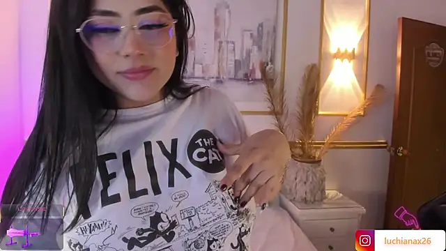 lucy26  online show from 18, 1, 2025