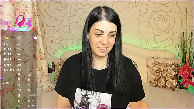 Elizabettalee online show from 5, 3, 2025