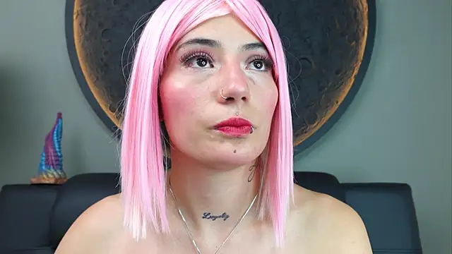 miss sharlotte18 online show from 28, 10, 2025