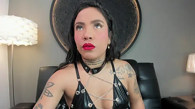 Snapshot of miss_vaiolette chatting on 21, 2, 2025 miss vaiolette online show from 21, 2, 2025