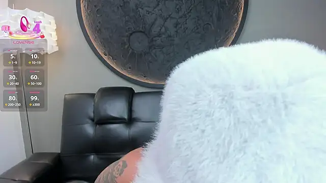 Snapshot of miss_vaiolette chatting on 18, 3, 2025 miss vaiolette online show from 18, 3, 2025