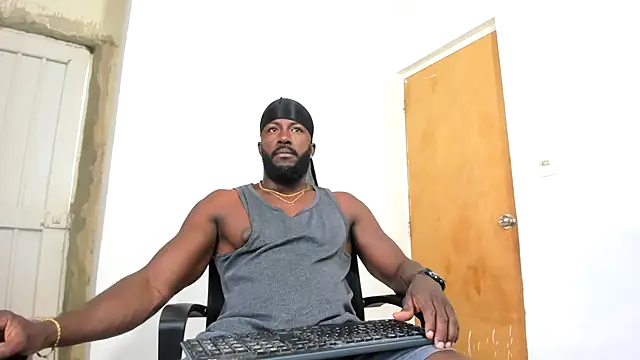 Snapshot of DaleHamilton chatting on 20, 12, 2024 DaleHamilton online show from 20, 12, 2024