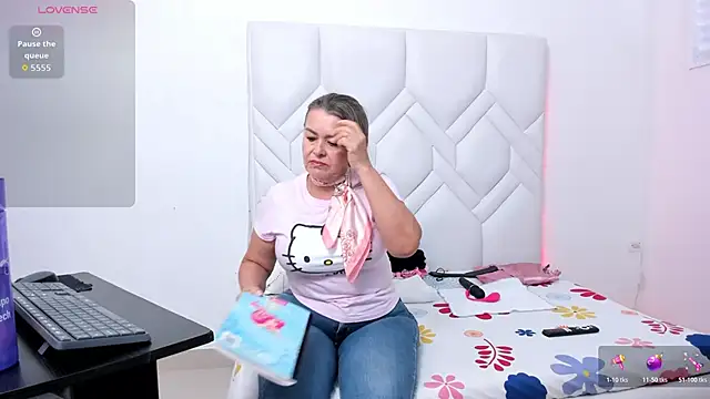 Snapshot of Mature_Hard chatting on 18, 10, 2025 Mature Hard online show from 18, 10, 2025