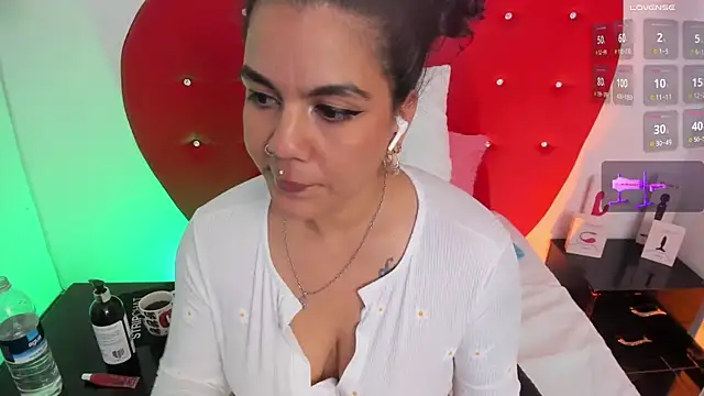 nicolette rock online show from 25, 2, 2026