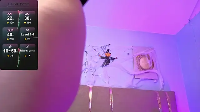 SALOME F0X  online show from 1, 11, 2025