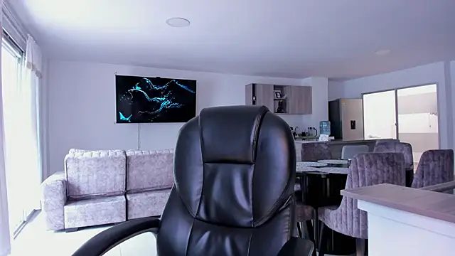 Frank Farrell online show from 1, 2, 2025