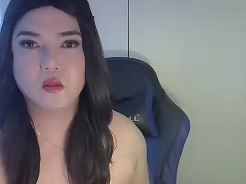 Snapshot of StrawberryWine07 chatting on 13, 4, 2026 StrawberryWine07 online show from 13, 4, 2026