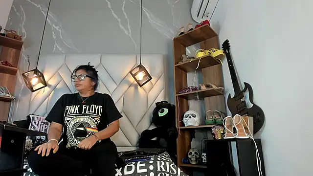 Snapshot of MirandaHaguen chatting on 31, 1, 2025 MirandaHaguen online show from 31, 1, 2025