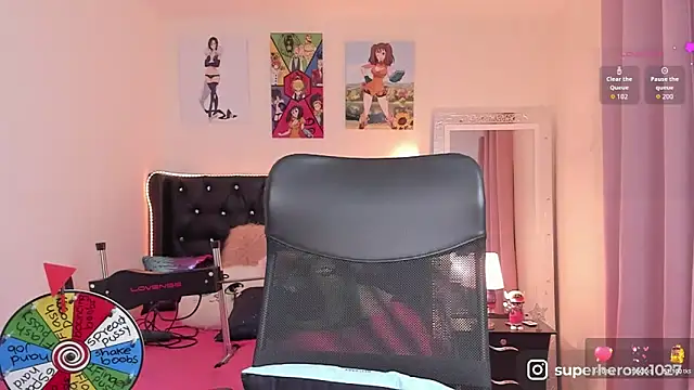 superheroxx online show from 24, 9, 2025