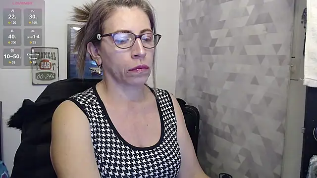 Snapshot of Chayla_Ruiz chatting on 12, 9, 2025 Chayla Ruiz online show from 12, 9, 2025