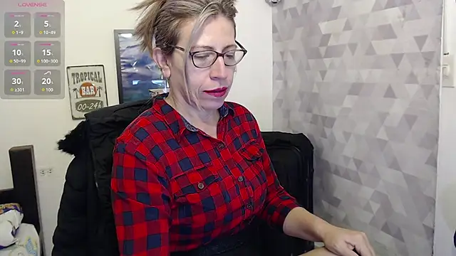 Snapshot of Chayla_Ruiz chatting on 21, 9, 2025 Chayla Ruiz online show from 21, 9, 2025